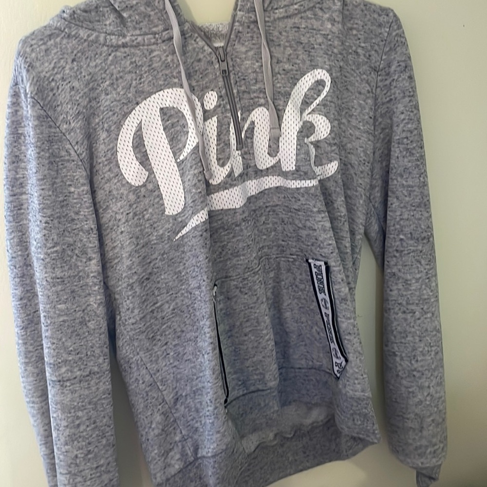 pink hoodie (gray)